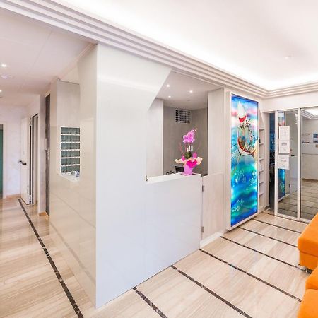 Hotel Universal Riccione Esterno foto