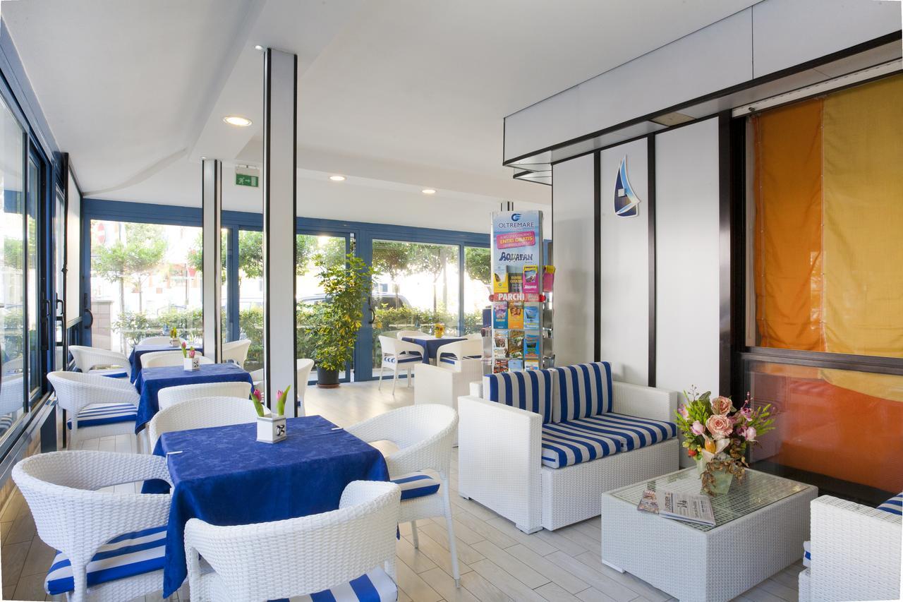 Hotel Universal Riccione Esterno foto